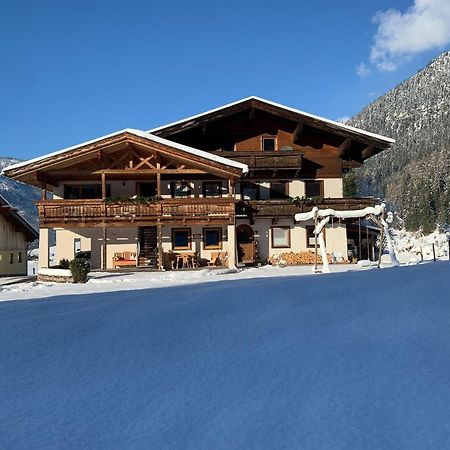 Apartment In Saalfelden Am Steinernen Meer Exterior photo